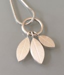 Cropped leaf pendant&nbsp;pic